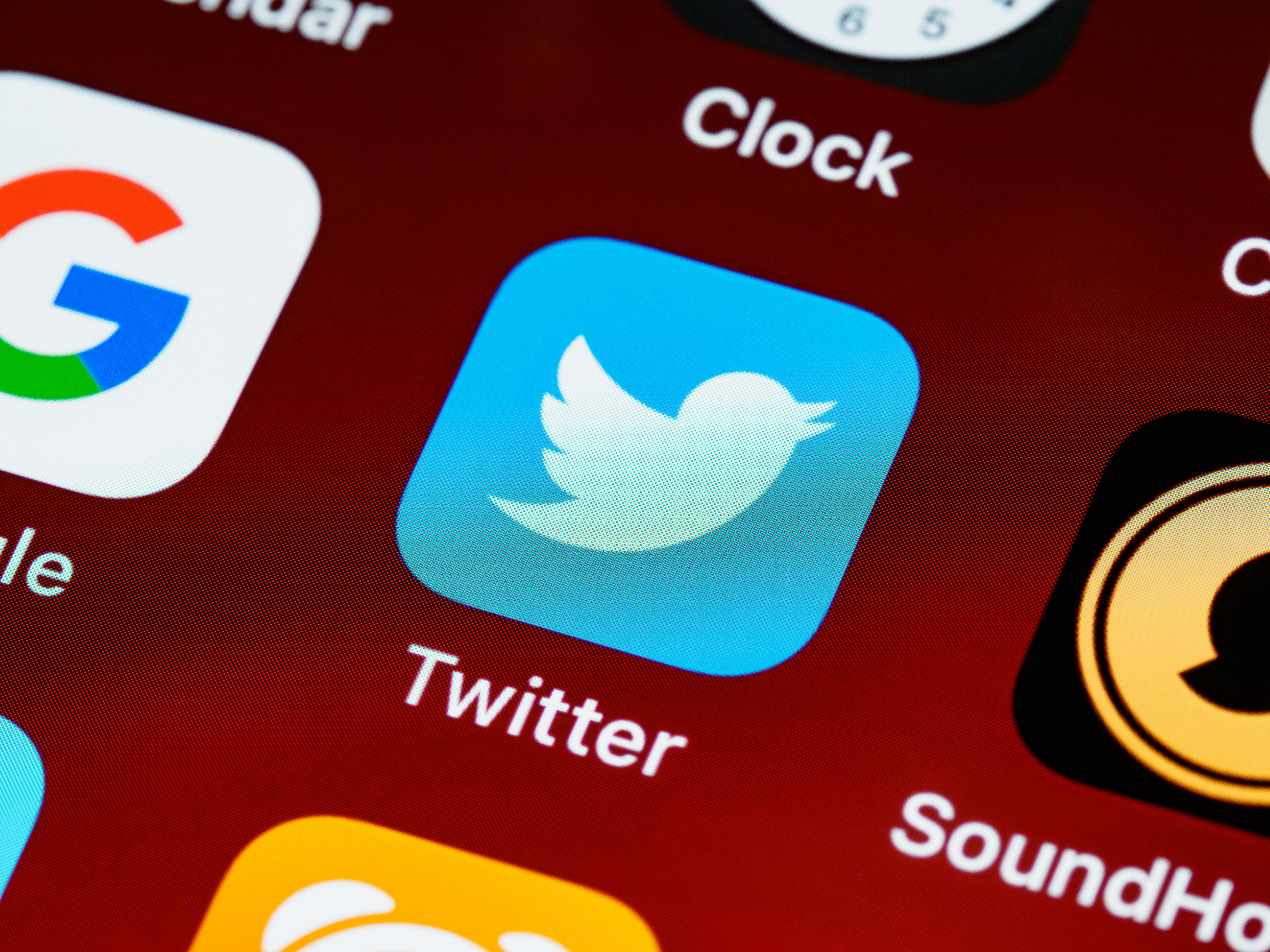 8 Mind-Blowing Techniques That Maximize Twitter Reach Drastically