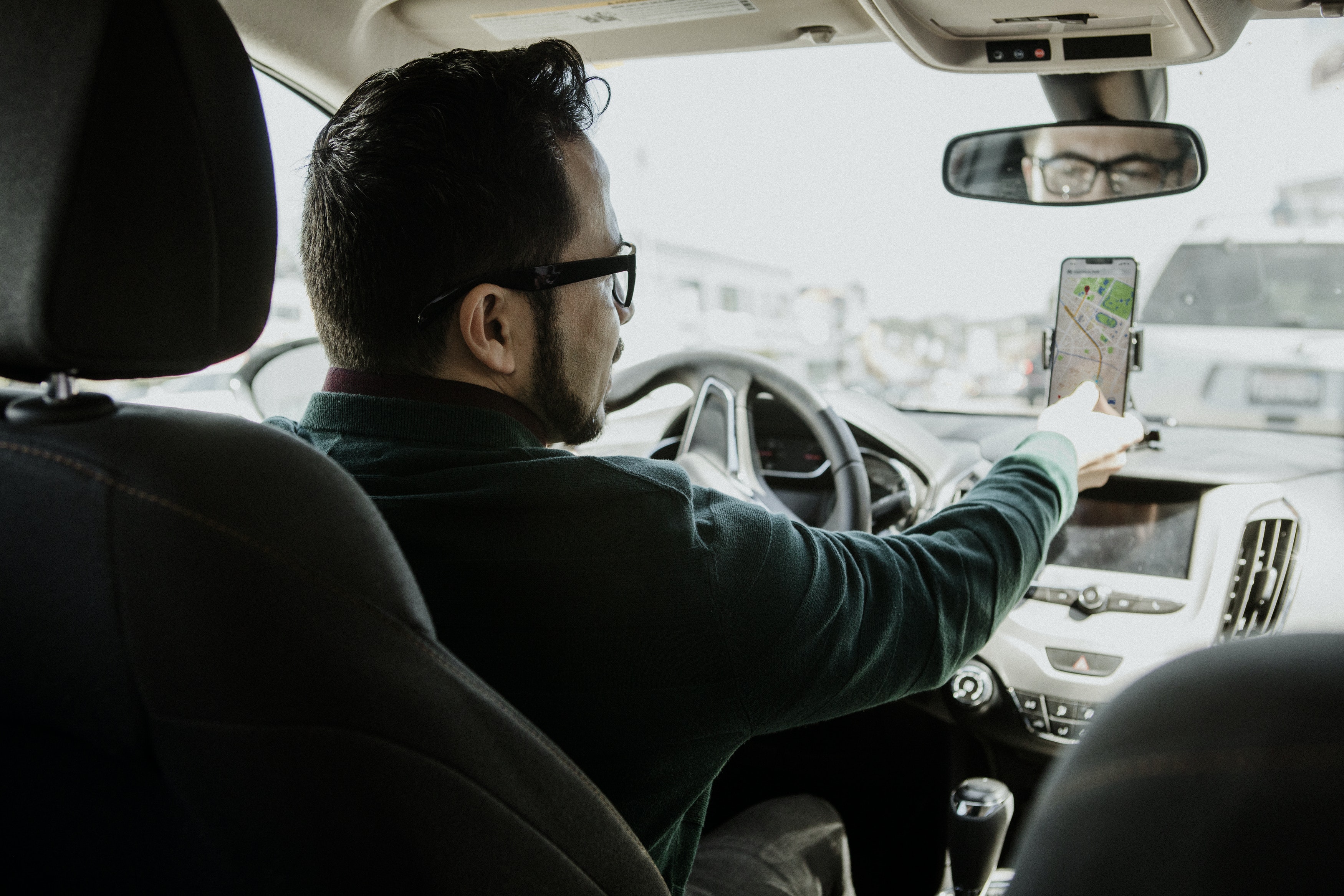 What Are the Factors You Should Consider When Looking for a Potential Driver?