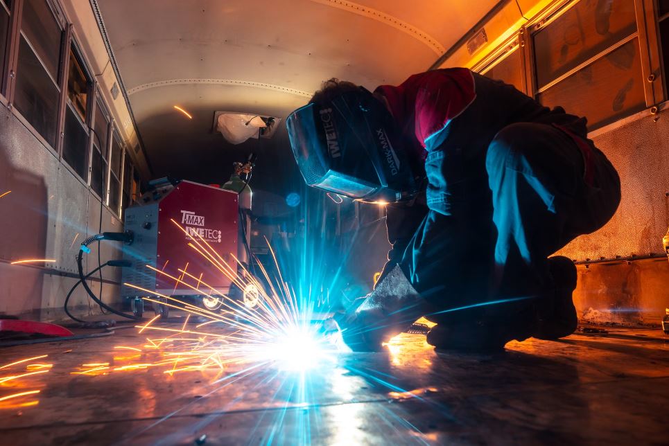 5 Ways to Find a Welding Job