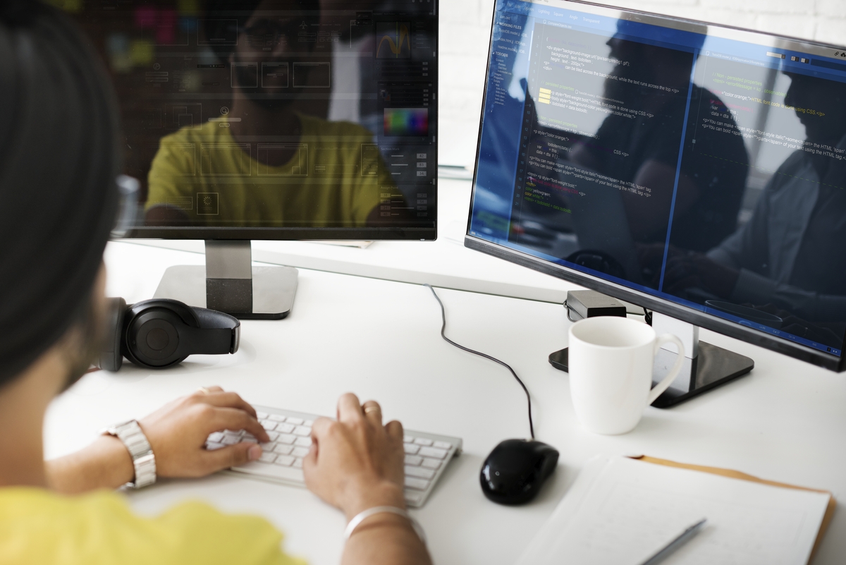 Why You Must Hire a UI/UX Design Agency for Your Website Redesign