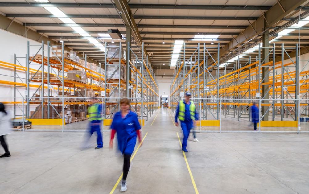 Save Time and Money with these Resource-Saving Strategies for Busy Warehouses