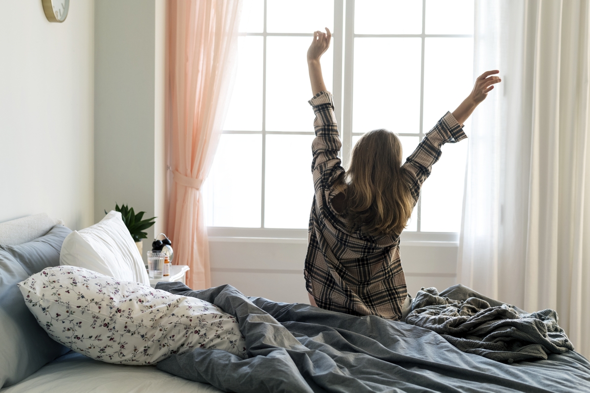 3 Reasons Why You Sleep Better in a Hotel Bed
